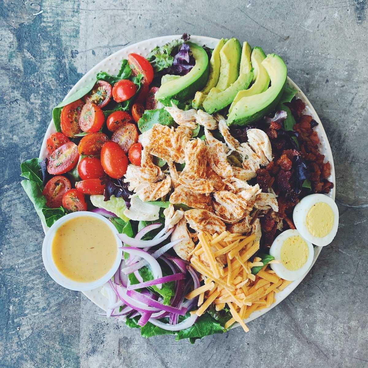 BBQ CHICKEN COBB | REFŪL